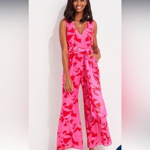 Vineyard Vines Tropical Floral Jumpsuit. NWT. size 6